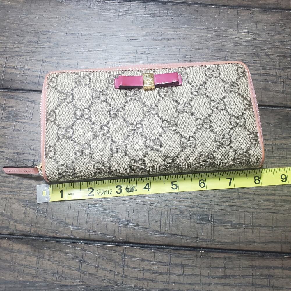 GUCCI GG Logo Ribbon PVC Zip Around Long Wallet - Picture 16 of 16